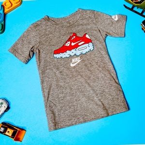 Nike Tee 👟